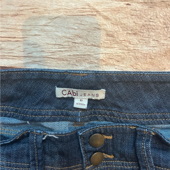 CAbi Jeans Bermuda Style Shorts Size 6 - Picture 2 of 7